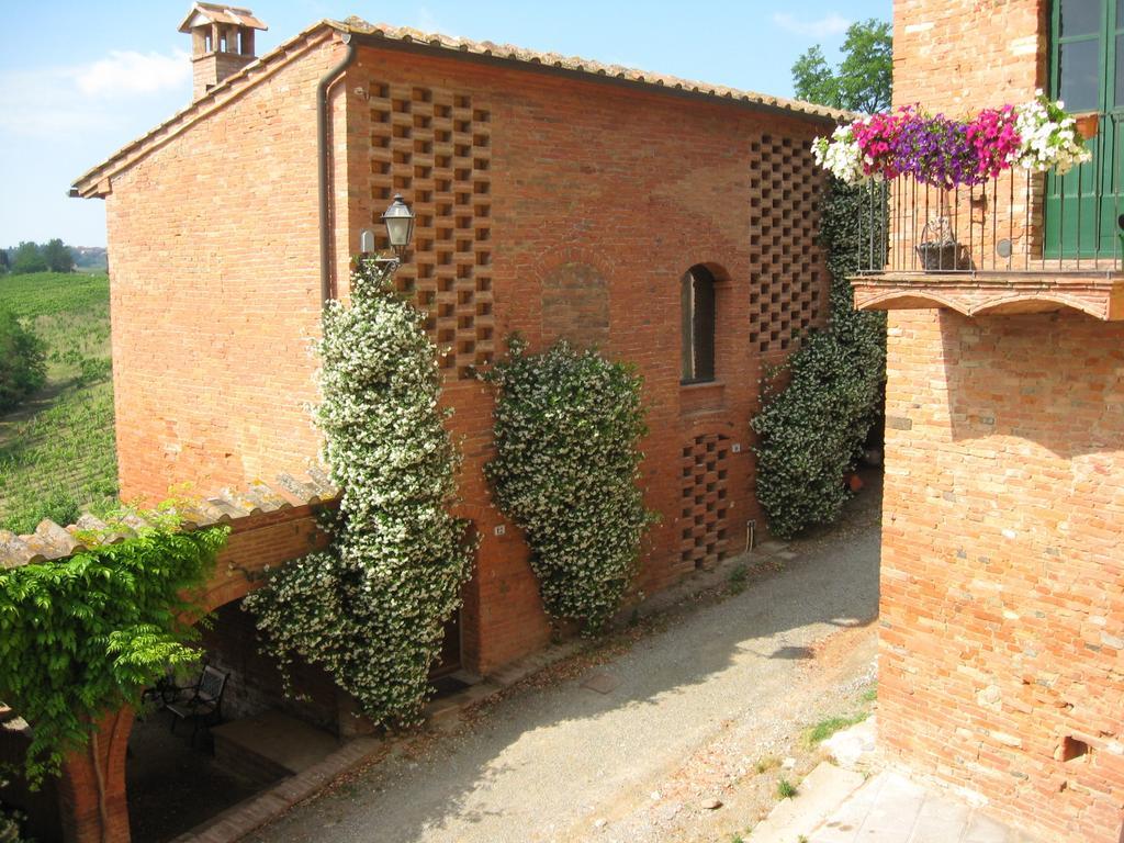 Гостевой дом Borgo Fajani Terricciola Экстерьер фото